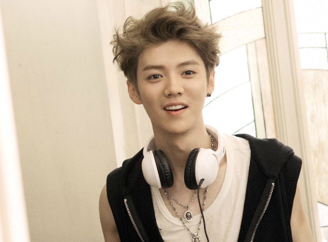 Loc Ham hat ca khuc chu de phim 'Tro ve tuoi 20' hinh anh