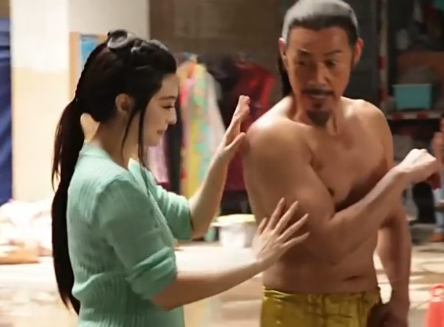 Pham Bang Bang 'sam so' Truong Phong Nghi hinh anh