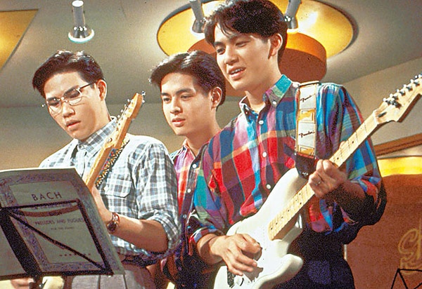 Chung Hán Lương bước chân vào làng giải trí năm 1993 từ lớp đào tạo vũ công do Hãng TVB tổ chức. Tuy nhiên, anh sớm được nữ giám chế Vương Tâm Úy phát hiện và “bắt cóc” sang phim trường, cùng Chu Kiện Quân, Tô Vĩnh Khang, Ngụy Tuấn Kiệt, Hồng Hân, Chu Ân tham gia tác phẩm truyền hình đầu tiên Thiếu niên ngũ hổ.