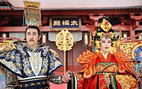 Loại 2 đối thủ lớn nhất là Vương hoàng hậu (Thi Thi đóng) và Tiêu Thục Phi (Trương Hinh Dư đóng), Võ Mỵ Nương được Đường Cao Tông đưa lên ngôi hậu, trở thành vị hoàng hậu thứ 2 của Đường Cao Tông.