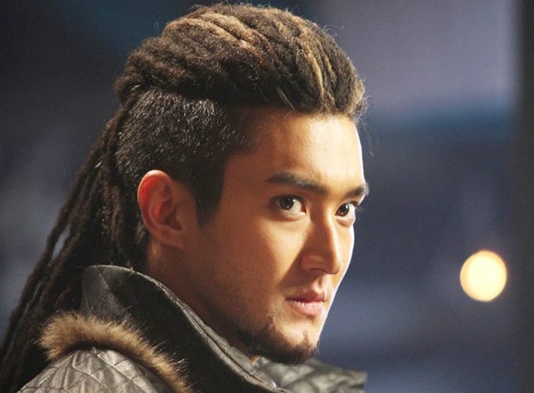 Choi Si Won tai ngo khan gia voi hinh anh manh tuong hinh anh
