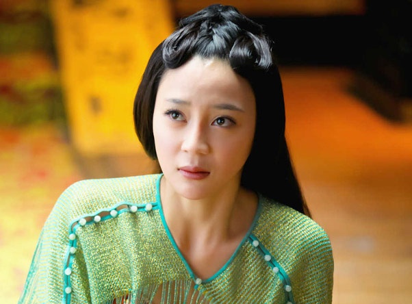 Nhung my nhan tan doc tren man anh nho Hoa ngu hinh anh
