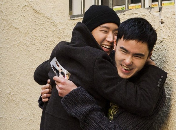 Lee Jun Ki om Nguyen Kinh Thien khien fan xon xao hinh anh