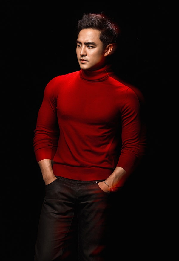 Minh Đạo không có gương mặt của một minh tinh màn bạc nhưng lại mang vẻ đẹp của một anh chàng hàng xóm thân quen, gần gũi. Điều này giải thích vì sao dù chỉ đóng vai thứ, song Minh Đạo lại tạo được nhiều thiện cảm hơn Lập Uy Liêm-vai chính trong phim Áo cưới (2004). Một năm sau, anh cùng Trần Kiều Ân tạo cơn sốt khắp châu Á với bộ phim Hoàng tử ếch và có mặt trong đội hình 5 chàng đẹp như mơ trong nhóm nhạc thần tượng 183 Club.