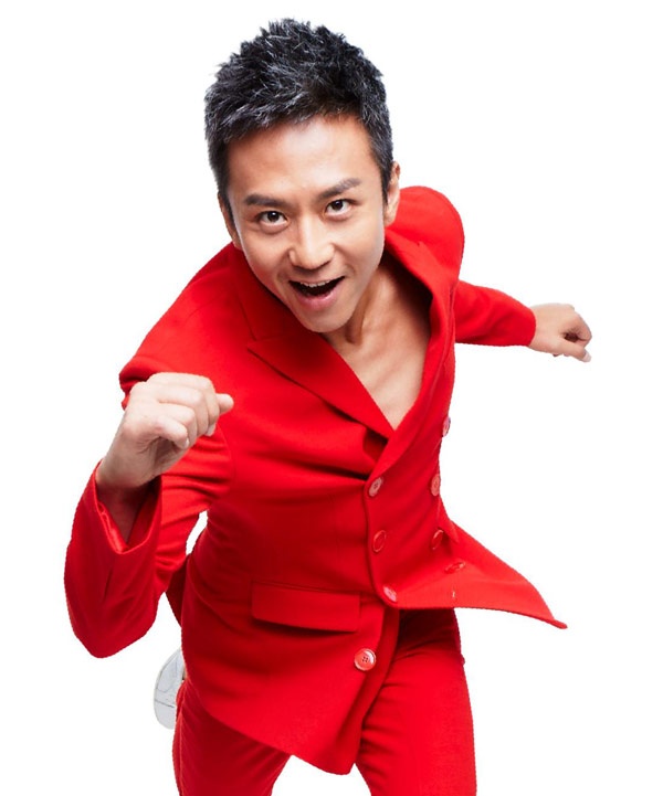 Đóng phim từ năm 2000, may mắn nắm giữ nhiều cơ hội, từng thể hiện vai Bao Công trong Thời niên thiếu của Bao Thanh Thiên 3, Trương Vô Kỵ trong phiển bản Ỷ thiên đồ long ký 2008 nhưng tên tuổi của Đặng Siêu chỉ tỏa sáng khi lấy được cô vợ vượng phu Tôn Lệ. 4 năm qua, từ một diễn viên tranh sáng tranh tối, tài tử tuổi Kỷ Mùi 1979 đã trở thành ngôi sao được khán giả ái mộ, sự nghiệp thênh thang rộng mở.