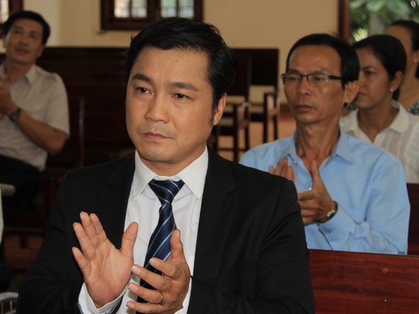 Lý Hùng mang hình ảnh mới trong vai ông Quang.