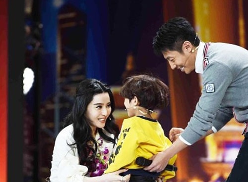 Phan trinh dien cua cau be 4 tuoi Truong Nghe Han hinh anh