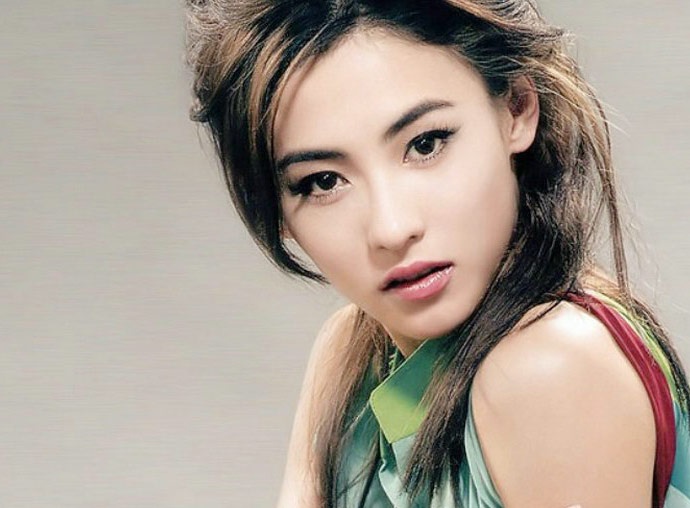 Truong Ba Chi bi cat vai vi chanh hinh anh