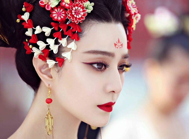 Pham Bang Bang len tieng ve tin don thu lao hon 100 ty dong hinh anh