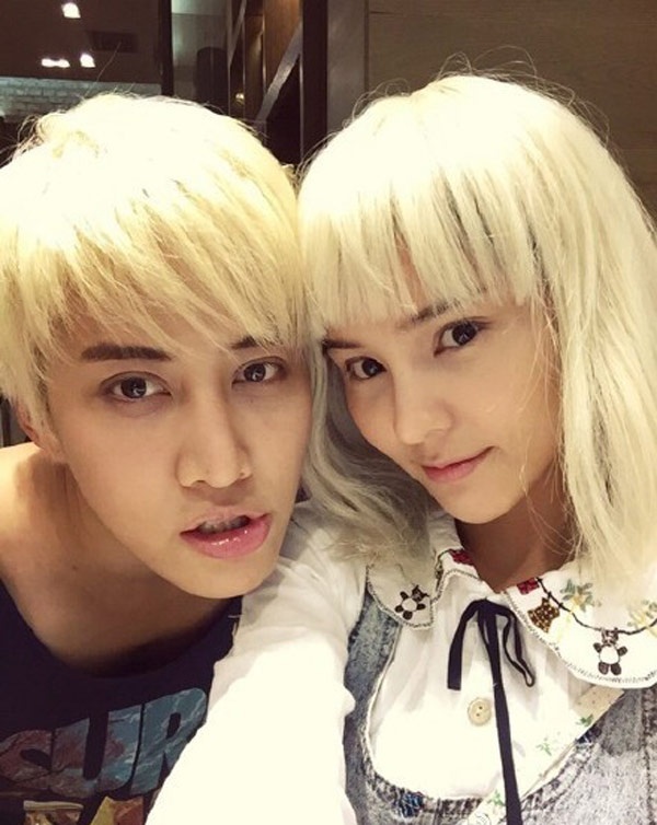 Mike D.Angelo và Aom Sushar