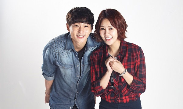  Dù lần đầu diễn cặp cùng nhau, nhưng đôi “oan gia” Choi Yoon Yuong (vai Yang Soon) và Hyun Woo (vai Chi Woong) tỏ ra khá ăn ý. 