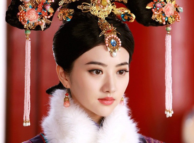 Canh Diem hop hon fan voi nhan sac lung linh hinh anh