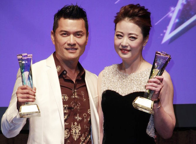 Tai tu goc Viet tu nhien om eo vo cu hinh anh