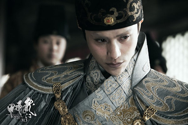 Với 7 phần yêu quái, 3 phần cốt tiên, nhân vật Vũ công công trong bộ phim điện ảnh Long môn phi giáp được bình chọn là Thái giám quyến rũ nhất. Trần Khôn đã thể hiện xuất sắc vai diễn này, anh đã dành 8 tháng để tập luyện ánh mắt giết người.