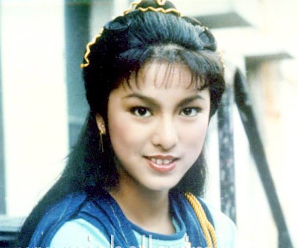 Trước khi về cộng tác với TVB vào năm 1979, Mễ Tuyết đã được công nhận là “Đệ nhất mỹ nhân cổ trang” của ATV qua các phim Anh hùng xạ điêu 1976, Thần điêu đại hiệp 1976, Võ lâm ngoại sử 1977… Trên màn ảnh nhỏ TVB, bà tiếp tục chinh phục khán giả và trở thành “cây cổ thụ” đầy sức hút. Gần đây, Mễ Tuyết đã có những vai diễn xuất thần, ấn tượng trong các phim cổ trang ăn khách, như Thượng cung Chung Tuyết Hà trong Cung tâm kế, Từ Hi thái hậu trong Đại thái giám… 