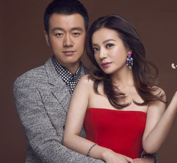 Triệu Vy cho biết, “mẹ hổ” thu hút cô vì đó là một vai thú vị, rất đời thường, lại được thể hiện theo phong cách hài nhẹ nhàng nên khi diễn cảm thấy thoải mái. Ngôi sao phim Họa bì tiết lộ ở ngoài đời cô cũng đang đóng vai “mẹ hổ”.