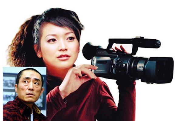 Trương Mạt là ái nữ của đạo diễn tài danh Trương Nghệ Mưu. Thừa hưởng gen di truyền của cha, cô bước chân vào điện ảnh nhưng không đứng trước máy quay. Sinh năm 1983, tốt nghiệp Đại học New York, Trương Mạt từng làm phó đạo diễn cho Chuyện tình dưới cây táo gai, Kim lăng thập tam thoa và dựng phim cho Tam thương phách án kinh kỳ đều là những tác phẩm của Trương Nghệ Mưu.