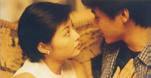 Nhắc đến Thề không nhắm mắt (1998) - bộ phim tạo nên tên tuổi của tài tử Lục Nghị, khán giả nhớ ngay đến nữ diễn viên Viên Lập. Tuy nhiên, nhân vật nữ chính trong tác phẩm này là cảnh sát Âu Khánh Xuân do Tô Cẩn thể hiện, còn nhân vật Âu Dương Lan Lan của Viên Lập chỉ là kẻ thứ ba đầy tham vọng.