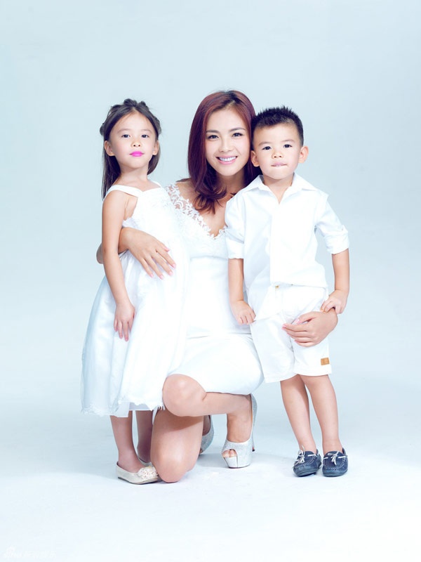 Lưu Đào quay trở lại trường quay sau 3 năm vắng mặt, liên tục nhận phim để cứu gia đình. Năm 2010 cô đóng 5 phim, năm 2011 là 9 phim, năm 2012 tham gia 6 phim… Bằng nghị lực của một phụ nữ từng là quân nhân, Lưu Đào đã tìm lại tiếng cười trong ngôi nhà tràn ngập niềm tin.