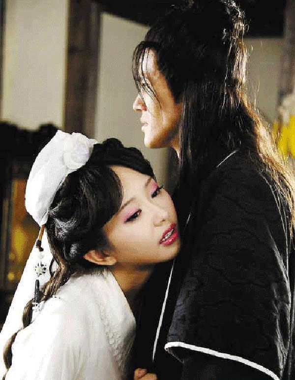 Tôn Diệu Kỳ đã không khiến khán giả thất vọng khi thể hiện tốt vai diễn của mình, đủ xinh đẹp, có một chút lẳng lơ, có một chút yếu đuối khiến khán giả thương cảm cho Phan Kim Liên.