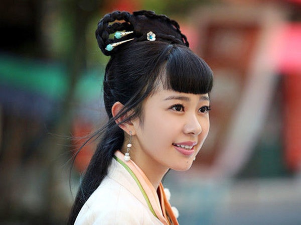 Tiếp đó, cô diễn viên sinh năm 1986 liên tục có vai mới trong các phim Thiếu niên thần thám Địch Nhân Kiệt, Thần y đại đạo công tiền truyện, Vị hoàng đế cuối cùng, Thần điêu đại hiệp, Thần y truyền kỳ (ảnh), Lên nhầm kiệu hoa - 3 lần lấy chồng…