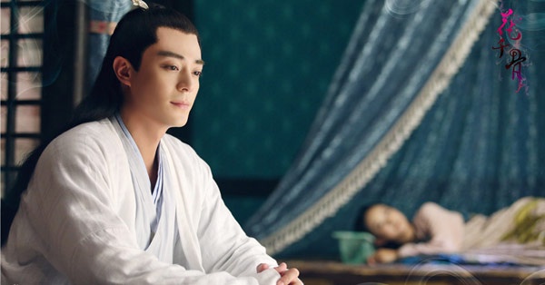 Cùng với Chung Hán Lương và Lưu Khải Uy, Hoắc Kiến Hoa hiện là “tam trụ” đến từ Hong Kong và Đài Loan nổi tiếng nhất trên màn ảnh nhỏ Đại lục. Phim họ đóng vai chính chia nhau phủ sóng, thậm chí cả 3 cùng lần lượt là bạn trai của Đường Yên trong phim.