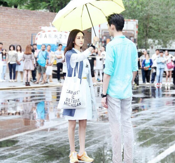 Đang quay ngoại cảnh ở Sydney (Úc), đạo diễn Quách Đại Lôi cho biết, Nữ hán tử sẽ là một series gồm 3 tập, mỗi tập sẽ có một dàn diễn viên trẻ khác nhau.