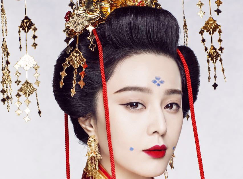 Sau Vo Tac Thien, Pham Bang Bang lam Duong Quy Phi hinh anh