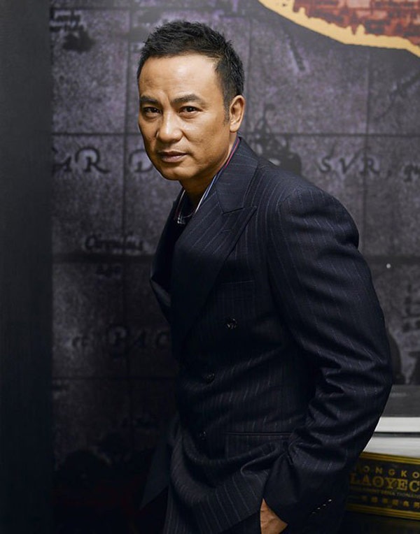 Từng là gương mặt nam tính, ấn tượng trên màn ảnh nhỏ TVB nhưng khi chuyển sang điện ảnh, Nhậm Đạt Hoa liên tục tham gia phim cấp ba, đóng cặp với nhiều mỹ nhân sexy như Diệp Ngọc Khanh, Khưu Thục Trinh, Ông Hồng, Lý Lệ Trân… Năm 1996, anh quyết tâm chia tay những thước phim rẻ tiền với bộ phim Kim bảng đề danh, lần đầu tiên được nhắc tên tại giải Kim Tượng khi lọt vào danh sách đề cử Nam diễn viên phụ xuất sắc.