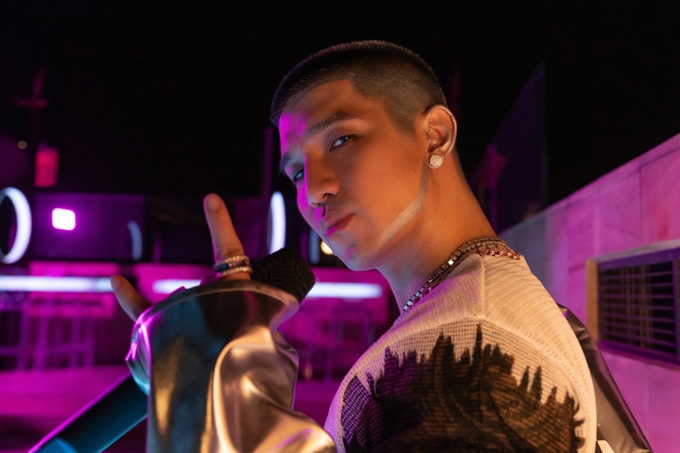 Ky uc buon cua Cuong Seven ve tinh cu hinh anh