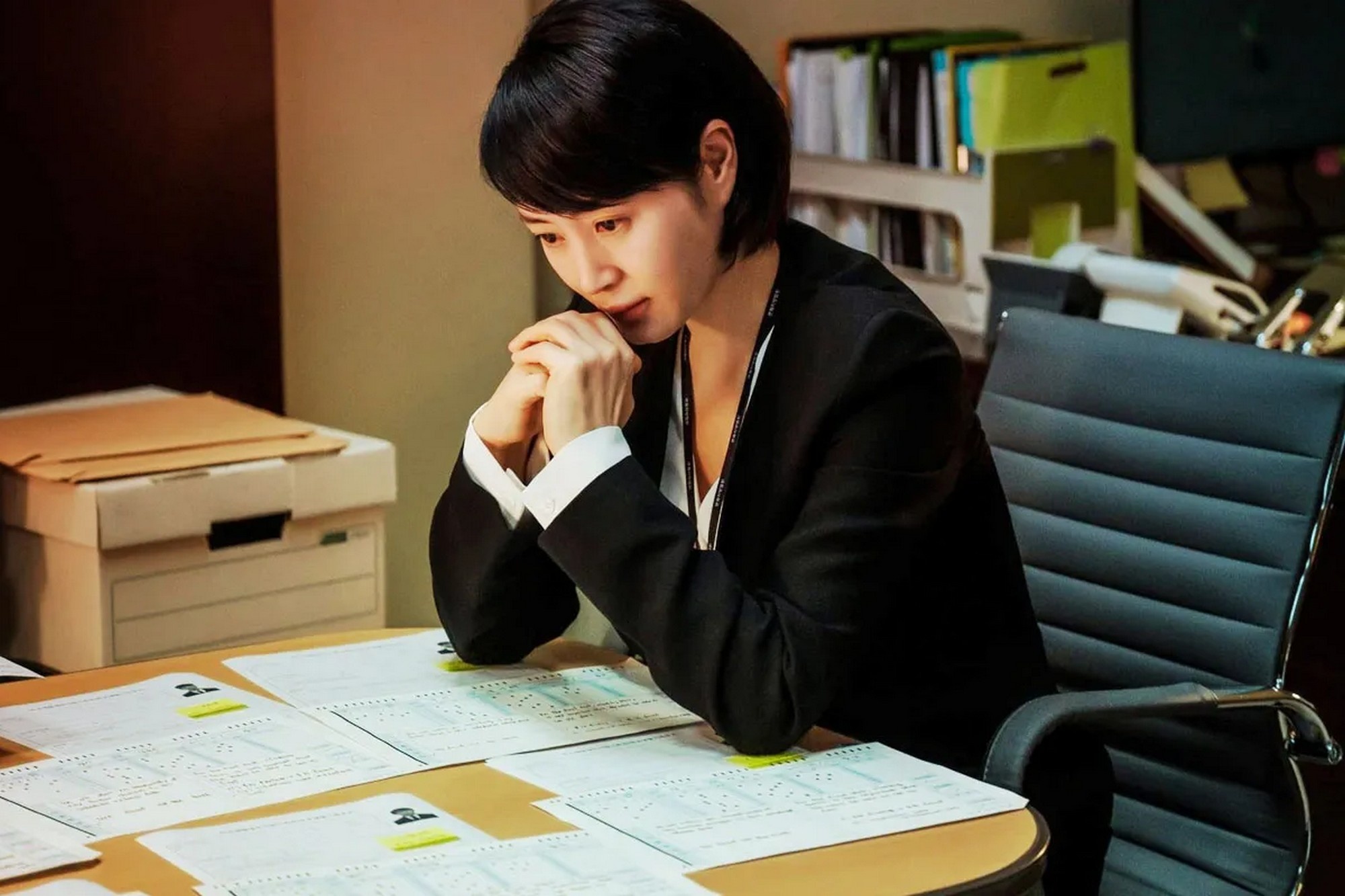 Toa an vi thanh nien anh 4