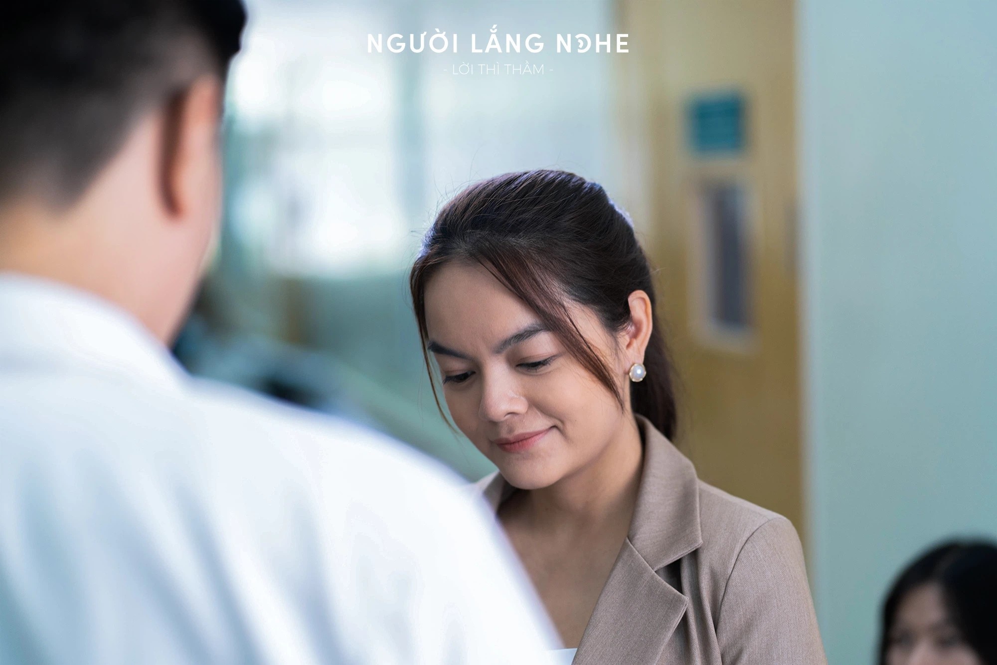 Người lắng nghe review ảnh 4 Nguoi lang nghe review anh 4