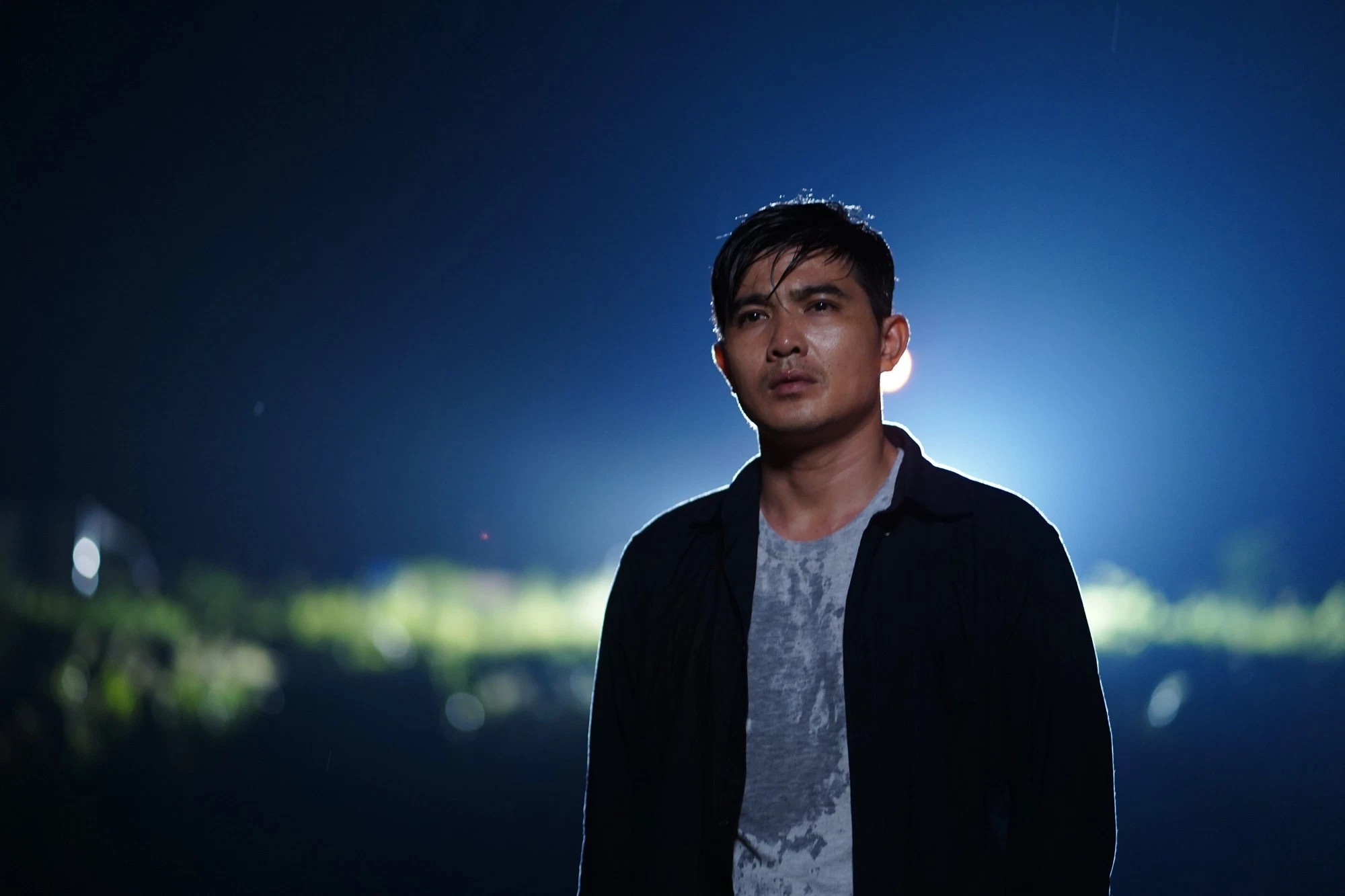 Người lắng nghe review ảnh 6 Nguoi lang nghe review anh 6