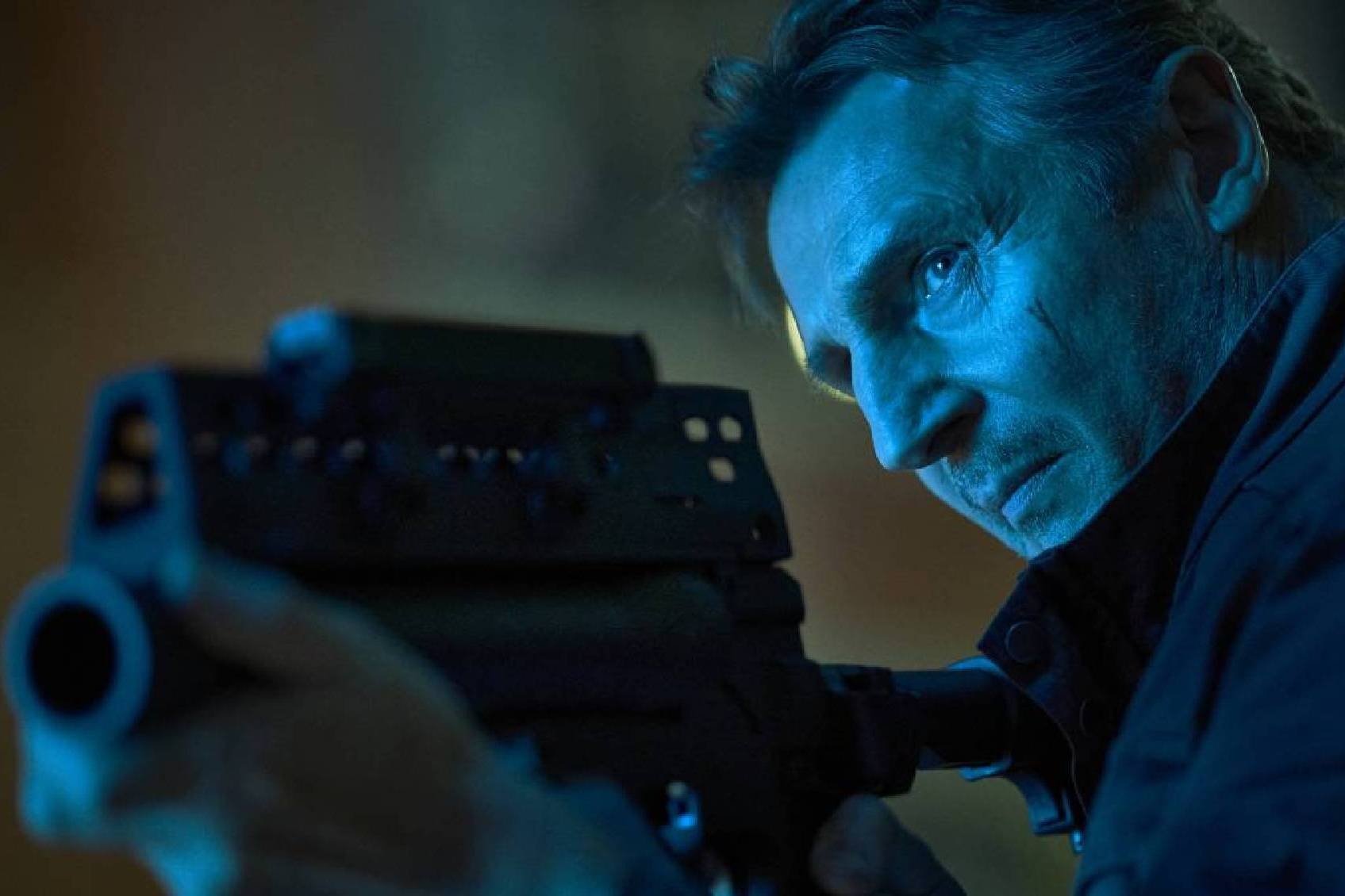 ‘Blacklight’ – phi vu nhat nheo cua Liam Neeson hinh anh