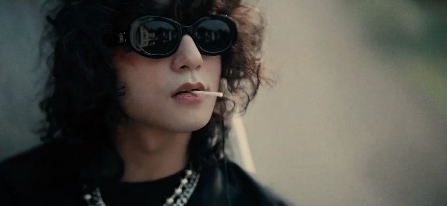 There's No One At All anh 4