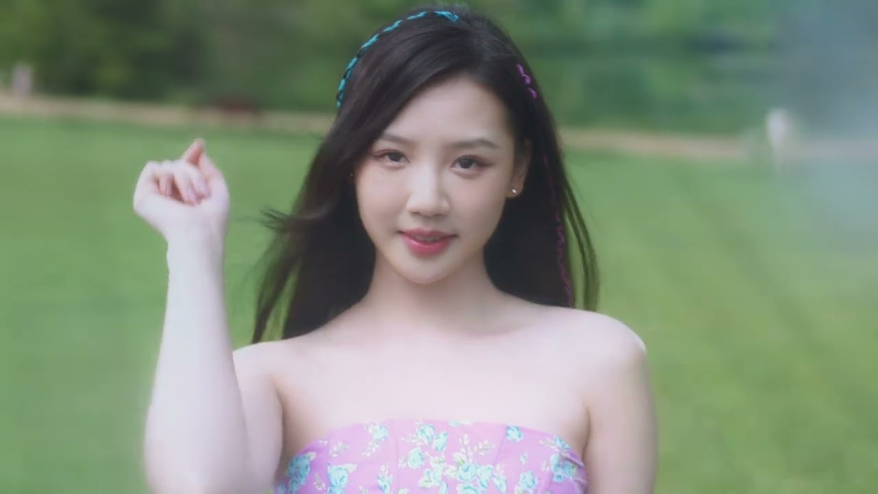 Van de cua ca si Viet hinh anh