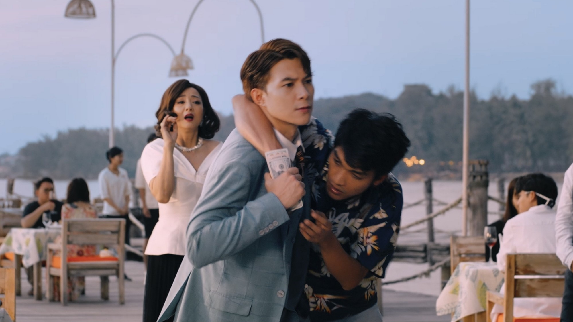 Sieu lua gap sieu lay anh 2