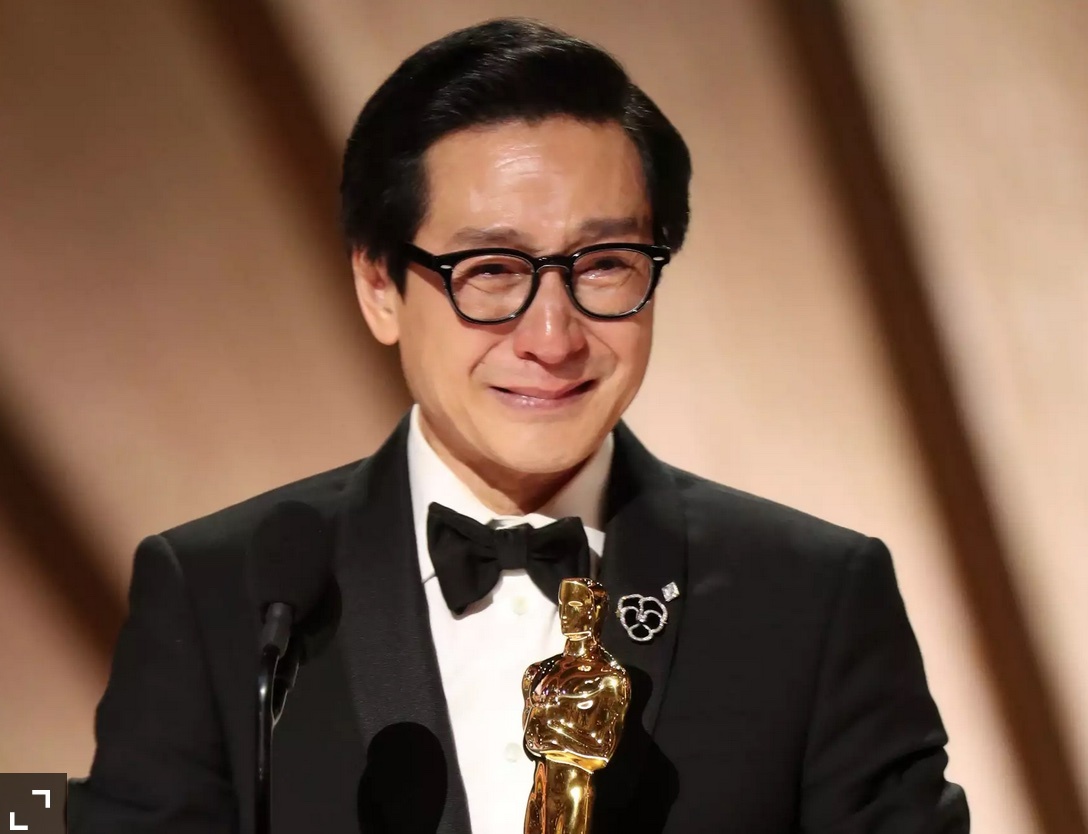 Cu loi nguoc dong ngoan muc cua Quan Ke Huy tai Hollywood hinh anh