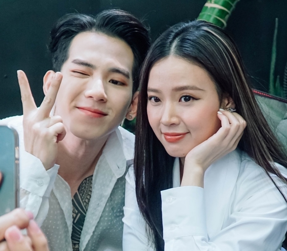 Khi ta hai lam lo anh 1