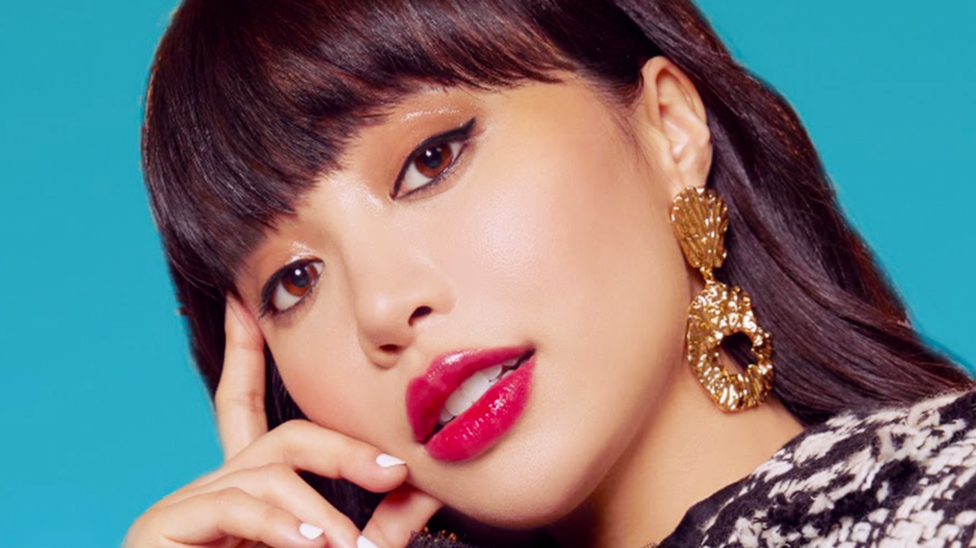 Nu hoang trang diem Michelle Phan cham soc da buoi toi the nao? hinh anh