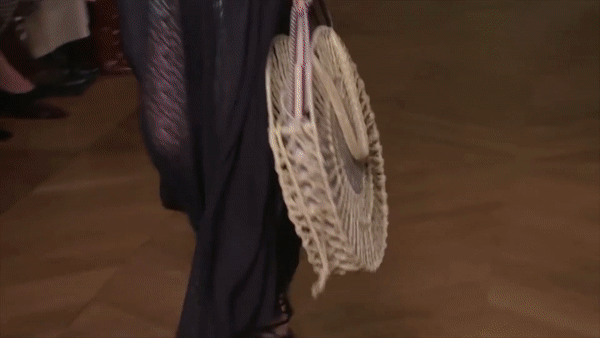 Nhung kieu tui ban can mua ngay trong nam 2020 hinh anh