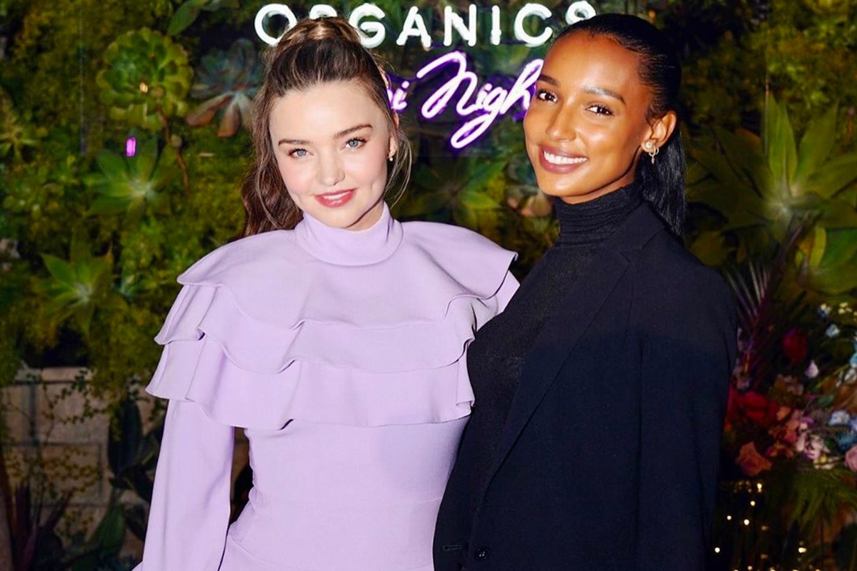 Miranda Kerr dien vay ngan khoe dang thon gon sau khi sinh con hinh anh