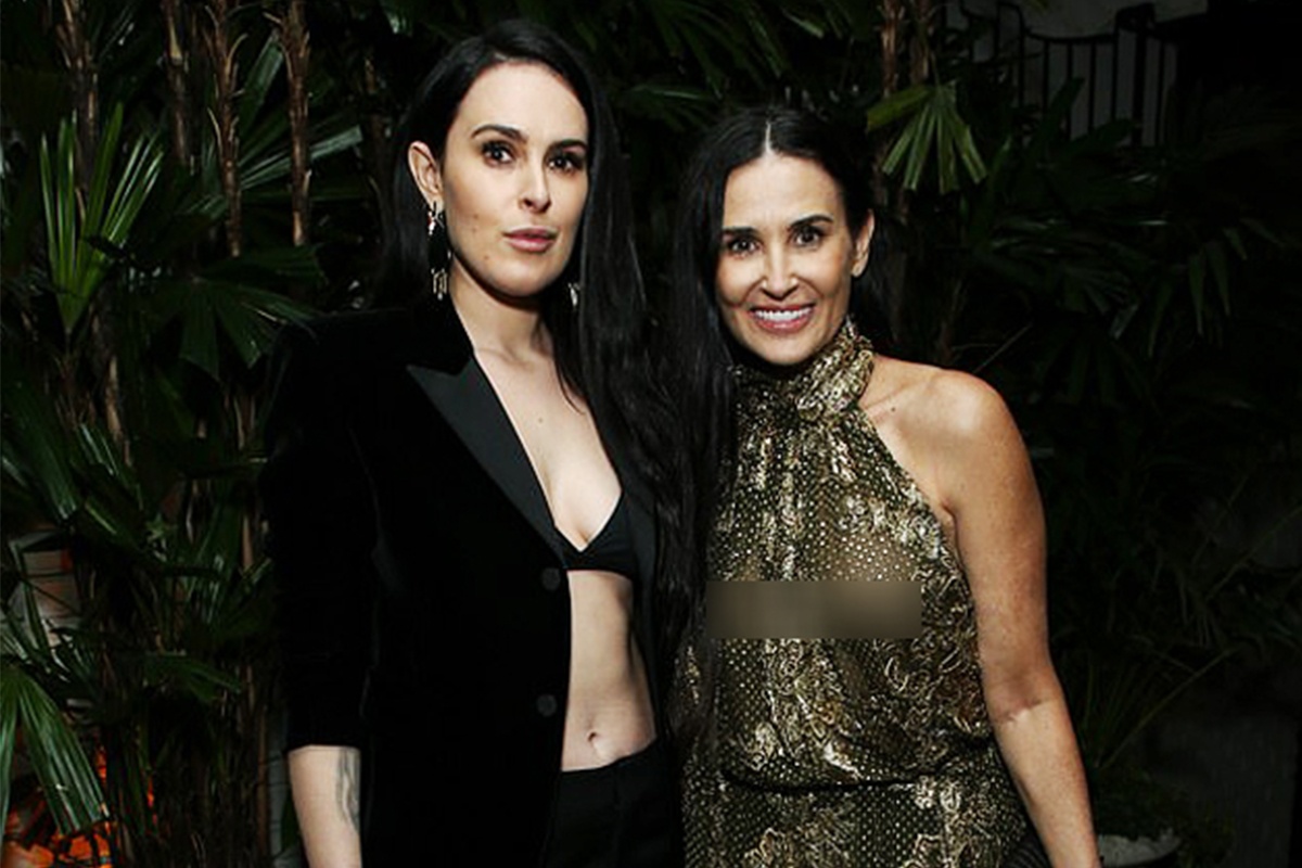 Sao nu U60 dien mot khong noi y, trong tre nhu con gai hinh anh