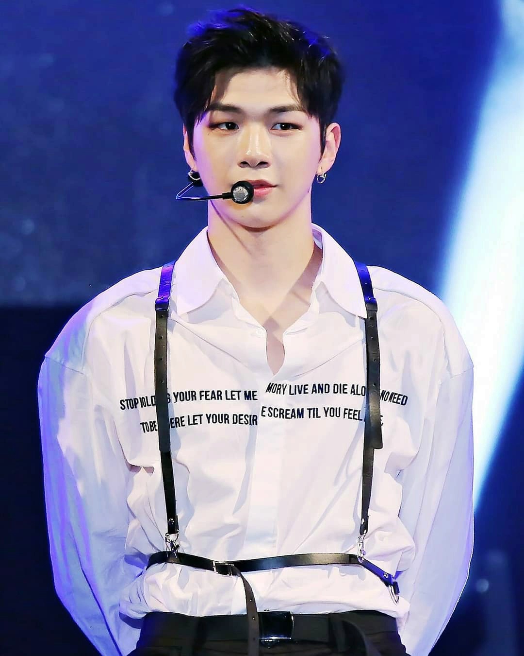 sao nam han mac ao so mi trang anh 5