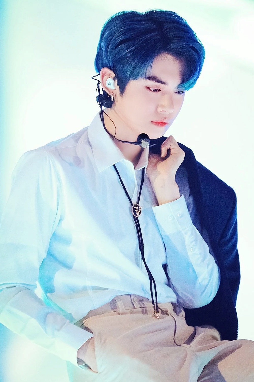 sao nam han mac ao so mi trang anh 8