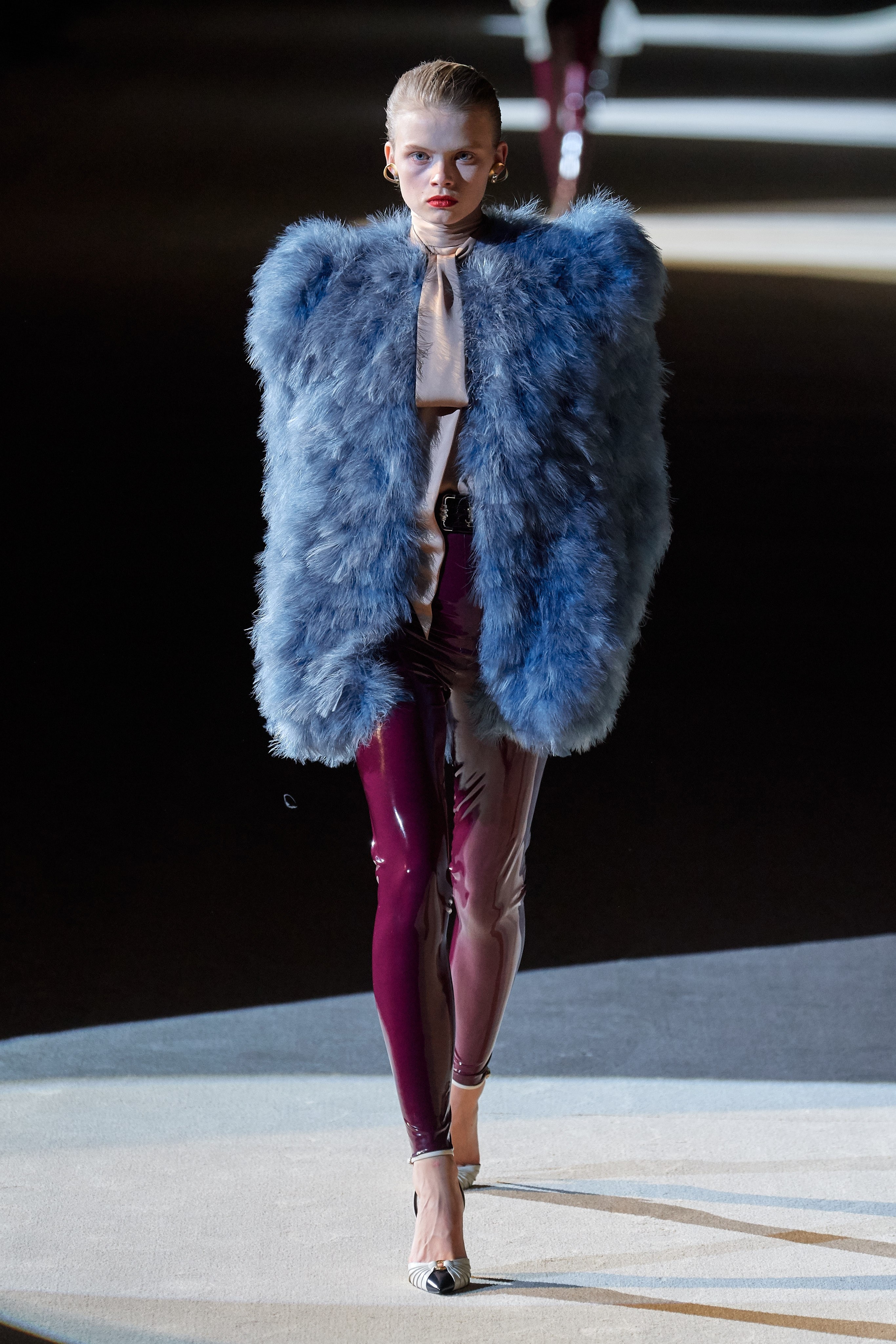 Trang phuc thu dong anh 13