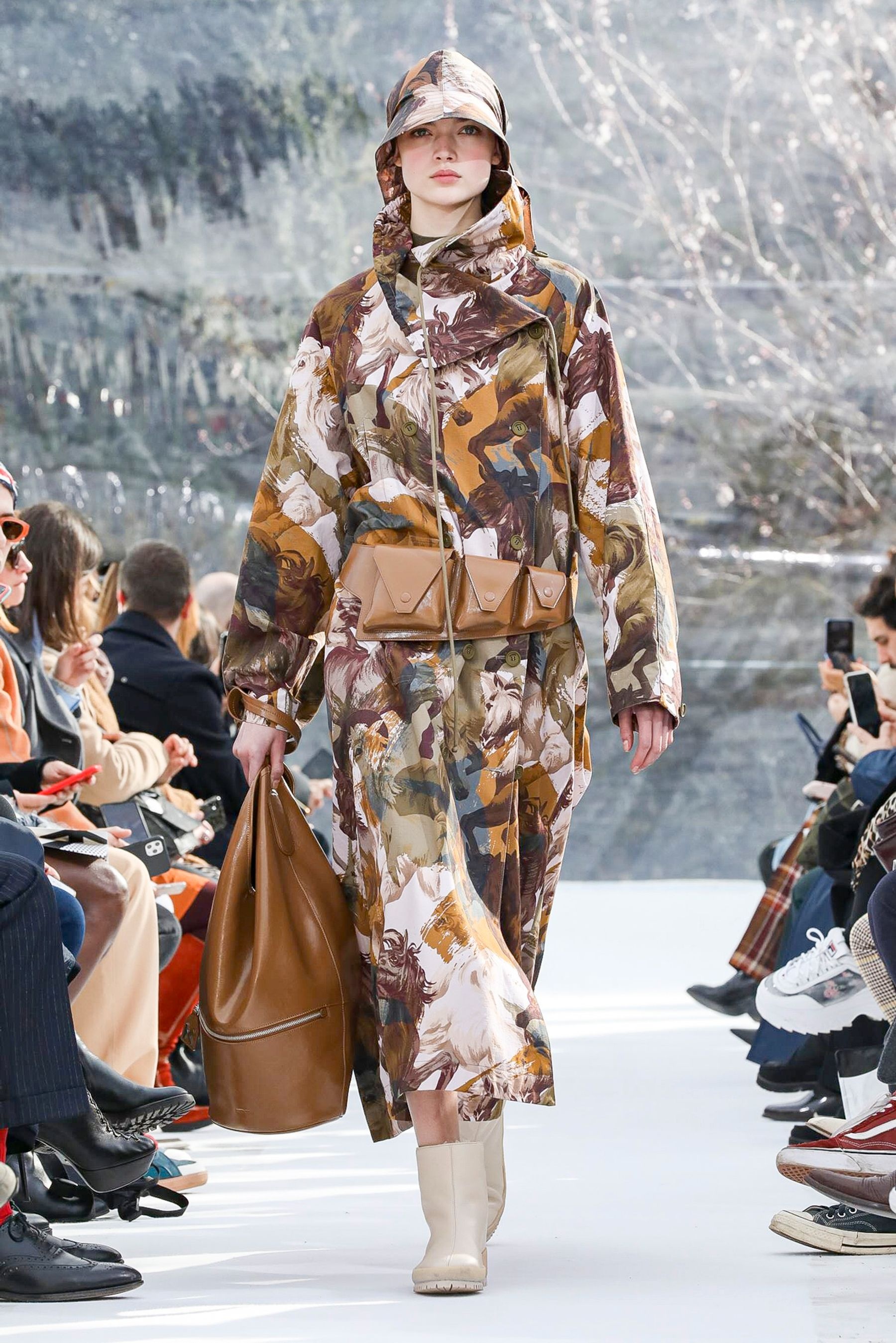 Trang phuc thu dong anh 16