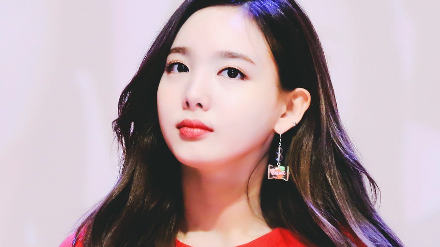 Nayeon (TWICE) duoc khen tre trung trong loat anh thoi trang hinh anh