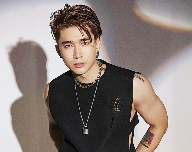 Chi Dan doi thuong trong ca tinh khi dien quan ao ho hinh xam hinh anh