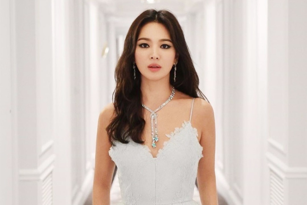 Song Hye Kyo hang ngay an gi de co lan da dep, tre hon tuoi? hinh anh